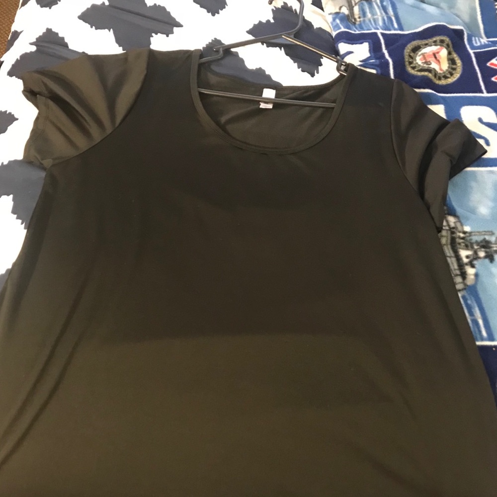 LULAROE classic T